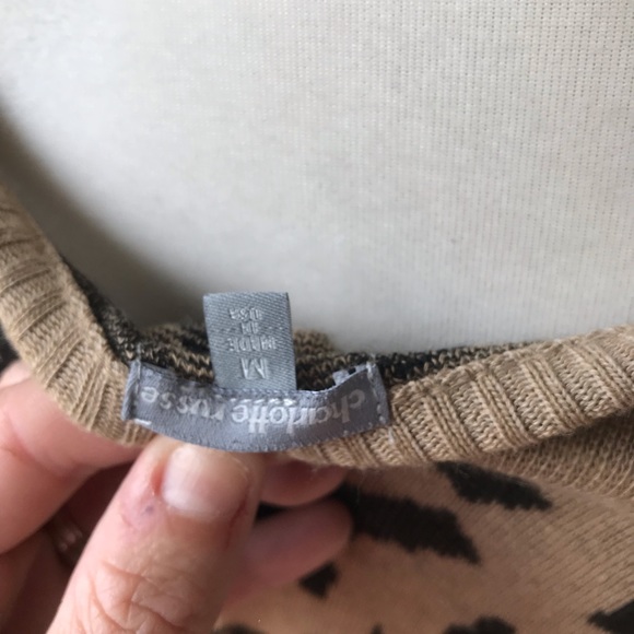 Leopard print sweater with v neck - Picture 4 of 4